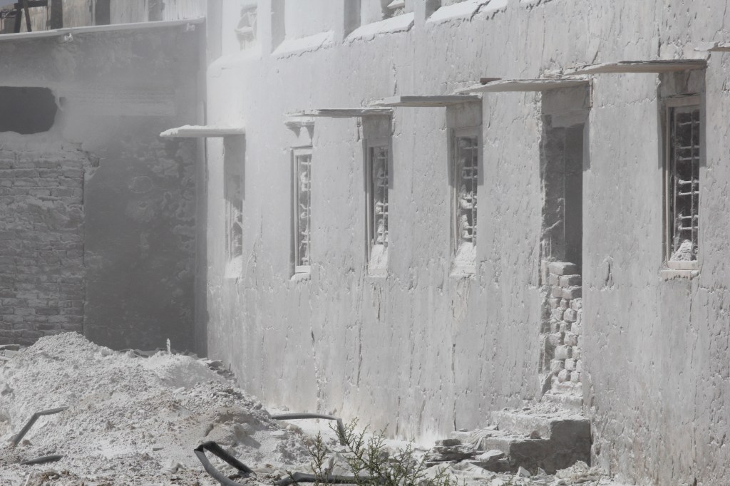 First Variation of a Shower in the Middle of a Total Drought in Winter / Christopher&nbsp;Clifton