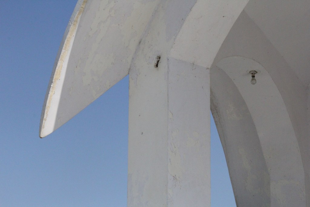 2 buildings / DS Maolalai